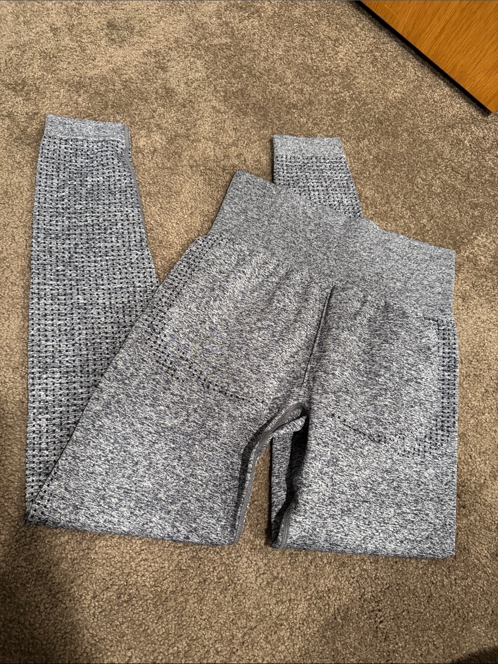 NVGTN Contouring Grey Seamless Leggings